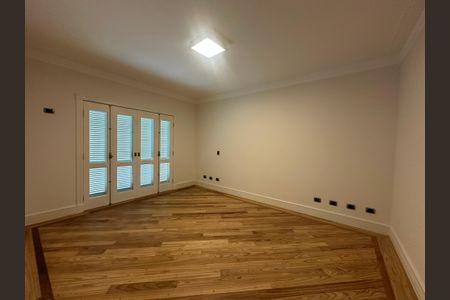 Casa de condomínio à venda com 500m², 4 quartos e 4 vagasSuíte 2