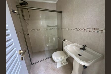 Casa de condomínio à venda com 500m², 4 quartos e 4 vagasBanheiro da piscina