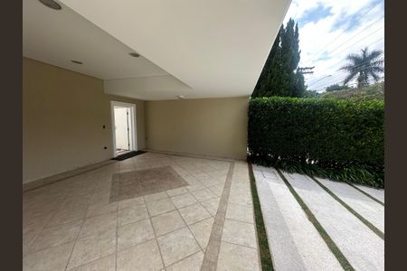 Casa de condomínio à venda com 500m², 4 quartos e 4 vagasGaragem