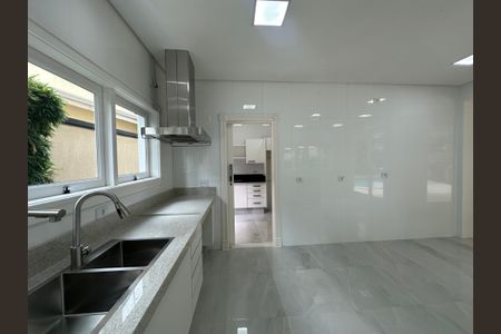 Casa de condomínio à venda com 500m², 4 quartos e 4 vagasCozinha