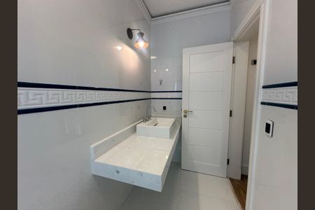 Casa de condomínio à venda com 500m², 4 quartos e 4 vagasBanheiro da Suíte 1