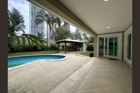 Casa de condomínio à venda com 500m², 4 quartos e 4 vagasVaranda