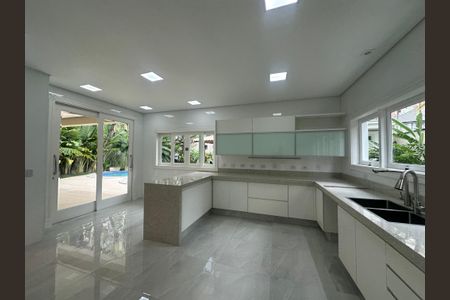 Casa de condomínio à venda com 500m², 4 quartos e 4 vagasCozinha