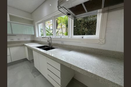 Casa de condomínio à venda com 500m², 4 quartos e 4 vagasCozinha