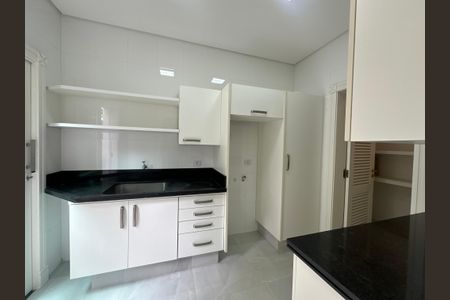 Casa de condomínio à venda com 500m², 4 quartos e 4 vagasÁrea de Serviço
