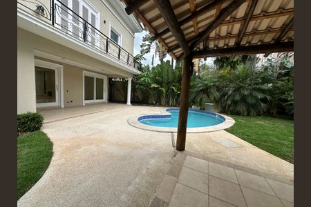 Casa de condomínio à venda com 500m², 4 quartos e 4 vagasPiscina