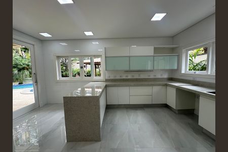 Casa de condomínio à venda com 500m², 4 quartos e 4 vagasCozinha