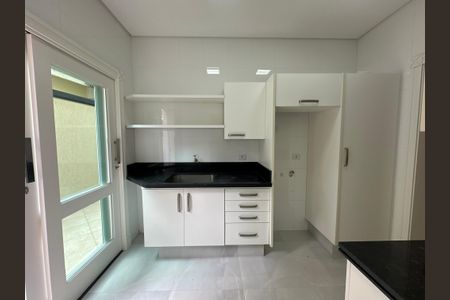 Casa de condomínio à venda com 500m², 4 quartos e 4 vagasÁrea de Serviço