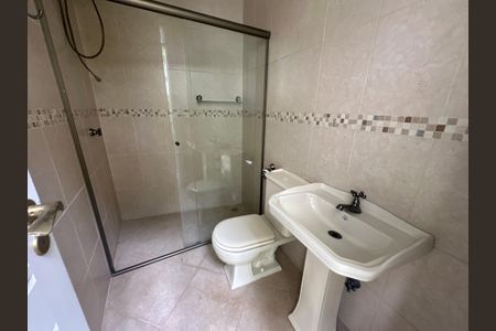 Casa de condomínio à venda com 500m², 4 quartos e 4 vagasBanheiro da piscina