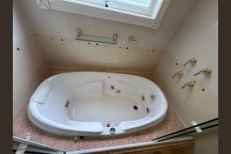 Casa de condomínio à venda com 500m², 4 quartos e 4 vagasBanheiro Social