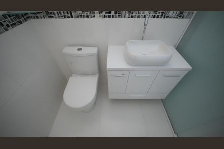 Casa para alugar com 102m², 2 quartos e 2 vagasBanheiro Social