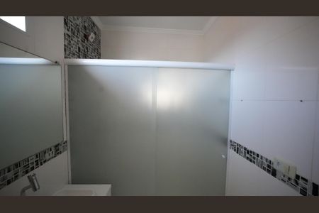 Casa para alugar com 102m², 2 quartos e 2 vagasBanheiro Social