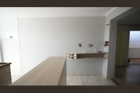 Casa para alugar com 102m², 2 quartos e 2 vagasCozinha