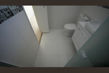Casa para alugar com 102m², 2 quartos e 2 vagasBanheiro Social