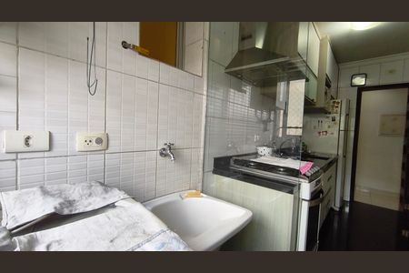 Apartamento à venda com 65m², 3 quartos e 1 vagaÁrea de Serviço