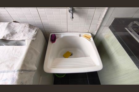 Apartamento à venda com 65m², 3 quartos e 1 vagaÁrea de Serviço