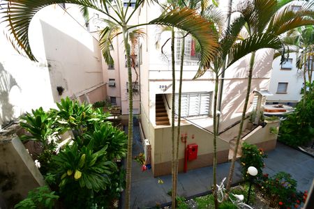 Sala - Vista de casa de condomínio à venda com 2 quartos, 89m² em Centro, Campinas