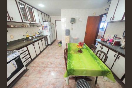 Apartamento à venda com 185m², 4 quartos e 2 vagas