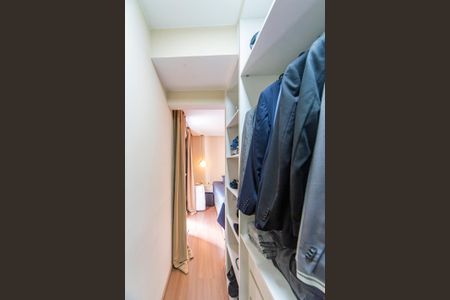 Apartamento à venda com 60m², 2 quartos e 1 vagaCloset do quarto 2
