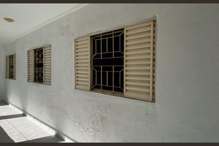 Casa à venda com 250m², 3 quartos e 8 vagasEntrada 