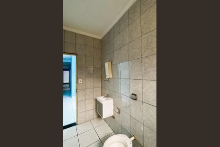 Casa à venda com 250m², 3 quartos e 8 vagasBanheiro