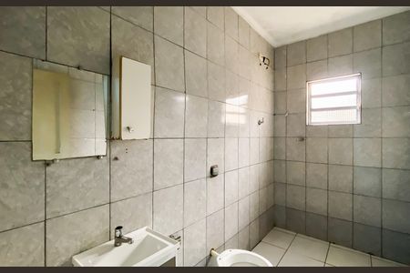 Casa à venda com 250m², 3 quartos e 8 vagasBanheiro 2
