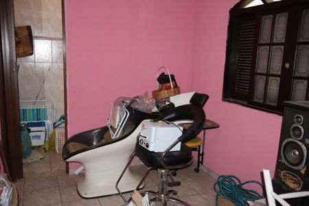 Casa à venda com 125m², 4 quartos e 2 vagasQuarto de serviço