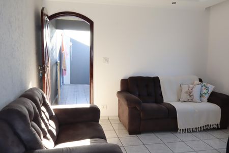 Casa à venda com 125m², 4 quartos e 2 vagasSala casa 2 (superior)
