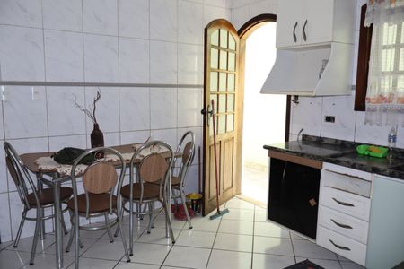 Casa à venda com 125m², 4 quartos e 2 vagasCozinha casa 1 (térrea)