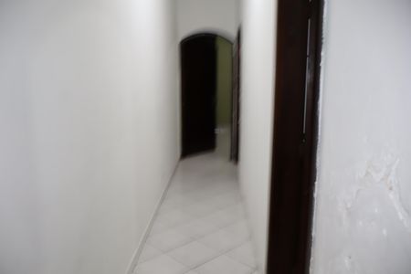 Casa à venda com 125m², 4 quartos e 2 vagasCorredor casa 1 (térrea)