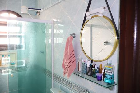 Casa à venda com 125m², 4 quartos e 2 vagasBanheiro suíte casa 2 (superior)