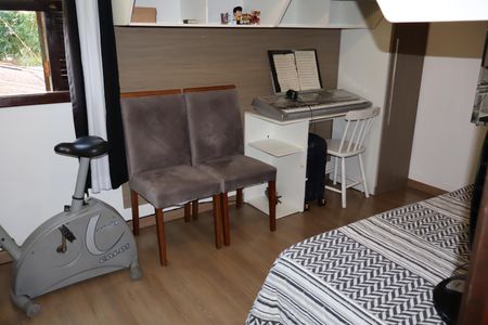 Casa à venda com 125m², 4 quartos e 2 vagasQuarto casa 2 (superior)