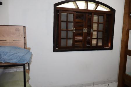 Casa à venda com 125m², 4 quartos e 2 vagasQuarto casa 1 (térrea)