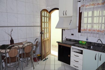 Casa à venda com 125m², 4 quartos e 2 vagasCozinha casa 1 (térrea)