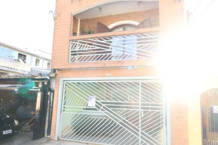 Casa à venda com 125m², 4 quartos e 2 vagasFachada e portão