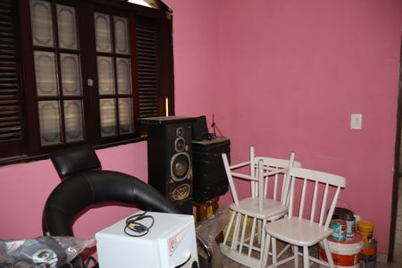 Casa à venda com 125m², 4 quartos e 2 vagasQuarto de serviço