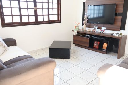 Casa à venda com 125m², 4 quartos e 2 vagasSala casa 2 (superior)