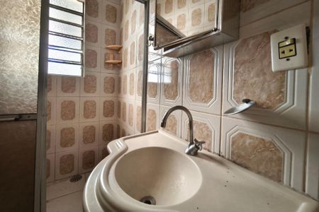 Casa à venda com 144m², 3 quartos e 2 vagasEdícula - Banheiro