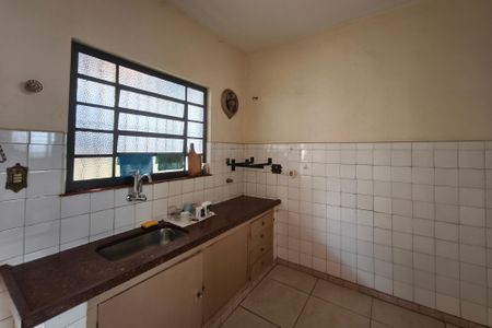 Casa à venda com 144m², 3 quartos e 2 vagasCozinha