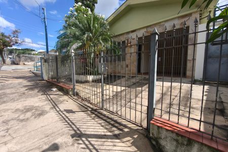 Casa à venda com 144m², 3 quartos e 2 vagasFachada