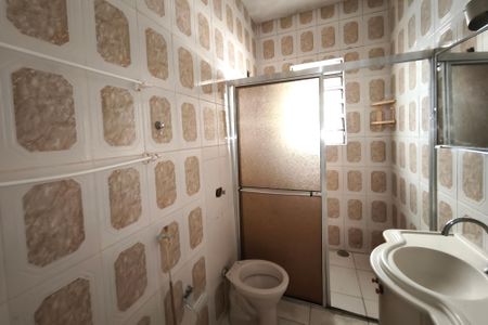 Casa à venda com 144m², 3 quartos e 2 vagasEdícula - Banheiro