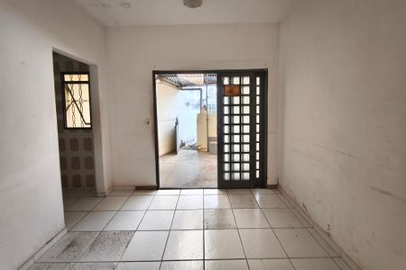 Casa à venda com 144m², 3 quartos e 2 vagasEdícula - Sala
