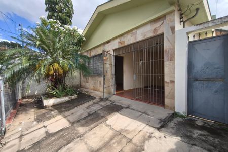 Casa à venda com 144m², 3 quartos e 2 vagasQuintal - Garagem