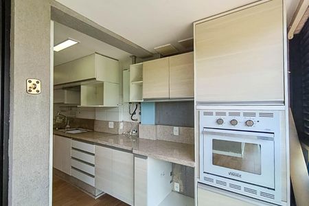 Apartamento para alugar com 140m², 3 quartos e 2 vagasCozinha e Área de Serviço
