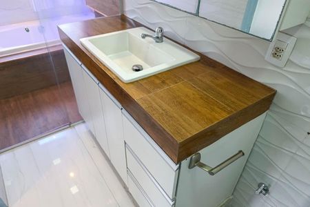 Apartamento para alugar com 140m², 3 quartos e 2 vagasBanheiro do Quarto 2