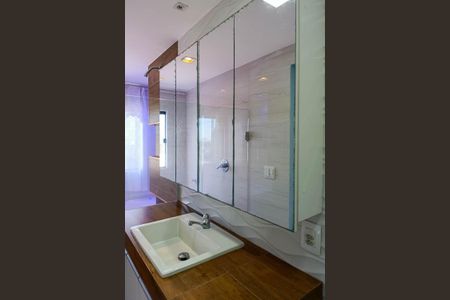 Apartamento para alugar com 140m², 3 quartos e 2 vagasBanheiro do Quarto 2