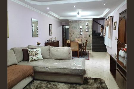 Casa à venda com 3 quartos, 126m² em Jardim Cliper, São Paulo