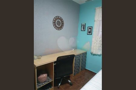 Casa à venda com 3 quartos, 126m² em Jardim Cliper, São Paulo