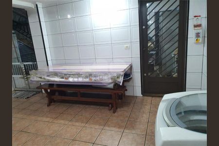 Casa à venda com 3 quartos, 126m² em Jardim Cliper, São Paulo