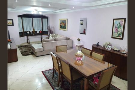 Casa à venda com 126m², 3 quartos e 2 vagas